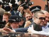 George Michael, a la salida del tribunal en Londres.