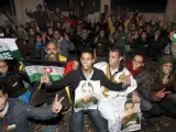 Un centenar de personas protestan frente a la embajada de Marruecos en Madrid por la muerte del niño saharaui de 14 años Nayen Elgarhi.