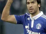 Raúl celebra uno de sus goles con el Schalke.