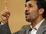 Mahmud Ahmadineyad argumenta su postura para hacer luchar contra las presiones de Occidente.