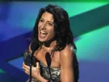 Lisa Edelstein recoge su premio en la gala de los People's Choice Awards.