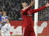 Ruud Van Nistelrooy, delantero del Hamburgo, durante el partido ante el Schalke.