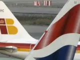 Un avión de Iberia y otro de British Airways, en una imagen de archivo.