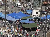 Decenas de personas han permanecido este miércoles de acampada en la Puerta del Sol.