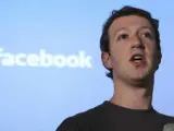El fundador de Facebook, Mark Zuckerberg en la sede de la compañía.