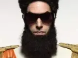 Sacha Baron Cohen caracterizado como 'El Dictador'.