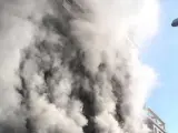 Incendio En La Calle Brasil En Cádiz