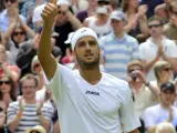 Feliciano López celebra su triunfo en Wimbledon ante Andy Roddick.