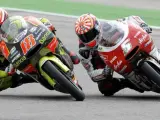 Duelo entre Nico Terol y Johann Zarco durante el Gran Premio de San Marino de 125 cc.