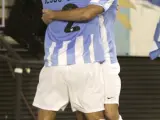 Joaquín celebra un gol del Málaga.