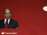 Emilio Botín, presidente de Santander, en una rueda de prensa en febrero de 2011