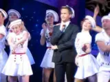Vídeo: Neil Patrick Harris canta y baila clásicos Disney