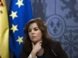 Soraya Sáenz de Santamaría, en un momento de la rueda de prensa posterior al Consejo de Ministros de este viernes.