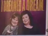 Cartel del musical sobre Susan Boyle con la actriz Elaine C. Smith (dcha) junto a la propia Boyle en Newcastle.