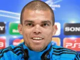 Pepe, central del Real Madrid, en rueda de prensa.