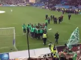 Los jugadores del Celtic celebran el título de la Liga Escocesa.