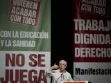 El secretario general de CCOO, Ignacio Fernández Toxo, en la asamblea regional del sindicato. Toxo ha llamado a salir a la calle y volver a "ocupar las plazas" frente a las políticas de austeridad del Gobierno.