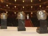 Estatuílla De Los Premios Max