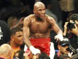 Mayweather, campeón del peso súper wélter ante Miguel Cotto.