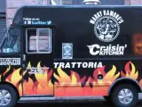 La furgoneta de 'Cruisin Kitchen' que utiliza Marky Ramone para la venta ambulante de albóndigas.