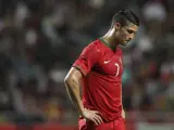 El delantero portugués, Cristiano Ronaldo, lamenta una ocasión fallada.