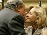 Los exministros de Economía Pedro Solbes y Elena Salgado, en el Congreso.
