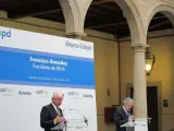 Francisco González, Presidente Del BBVA Durante Un Almuerzo Coloquio En Santiago