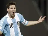 El delantero del FC Barcelona, Leo Messi, celebra un gol con Argentina.