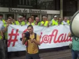 Los yayofluatas, antes de entrar en la Bolsa de Barcelona.