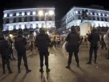 Antidisturbios en la Puerta del Sol de Madrid en una imagen de archivo.