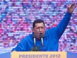 El presidente venezolano, Hugo Chávez, pronuncia un discurso el miércoles 3 de octubre de 2012, en un acto de campaña por su reelección, en Maracay, estado de Aragua (Venezuela). El país celebrará elecciones este domingo 7 de octubre.