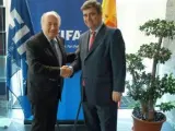 Joseph Blatter y Cardenal, presidentes de la FIFA y el CSD, respectivamente.