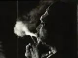 Osvaldo Salas retrató en 1964 este escorzo del Che Guevara fumando