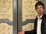 El compositor y cantante británico Noel Gallagher posa durante una rueda de prensa en Ciudad de México, previo a su concierto en el Teatro Metropolitan, donde presenta su nueva producción discográfica Noel Gallagher's High Flying Birds.