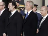 El presidente del Gobierno, Mariano Rajoy (2i), y los ministros de Defensa, Pedro Morenés (2d), y de Interior, Jorge Fernández Díaz (d), en la Plaza de la Armería del Palacio Real, durante la celebración solemne de la Pascua Militar.