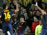Los jugadores del FC Barcelona celebran un gol de Pedro.