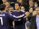 Ronaldo, Kaká y Mourinho, en el partido de Champions ante el Tottenham.