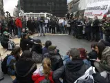 Un momento del "Debate sobre el Estado de la Corrupción", celebrado por la Coordinadora 25S en la Puerta del Sol de Madrid.