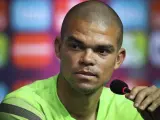 Pepe, central de la selección de Portugal, en rueda de prensa.