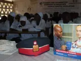Un grupo de niñas gambianas asiste a una charla de los Mossos d'Esquadra en el marco de una campaña de concienciación sobre la ablación genital.