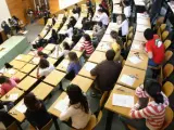 Examen de selectividad en un aula de la Universidad Complutense de Madrid.