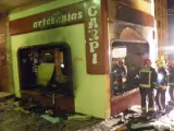 Exterior de la tienda afectada por el incendi