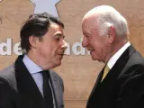 El presidente madrileño, Ignacio González, y el número dos de Las Vegas Sans, Michael Leven, durante la rueda de prensa para anunciar la ubicación de Eurovegas.