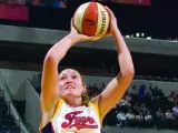 La deportista Kelly Schumacher, jugadora de baloncesto y voley-playa.