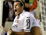 Valdez celebra un gol de Valencia ante el Athletic.