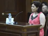 Ruth Ortiz, madre de los dos menores desaparecidos en octubre de 2011 en Córdoba y cuyo caso está siendo juzgado por un tribunal de jurado, en la sala de vistas durante su declaración en la que ha asegurado que su exmarido "no era cariñoso" con ella ni con sus hijos.