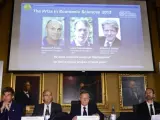 Los estadounidenses Eugene F. Fama, Lars Peter Hansen y Robert J. Shiller han sido galardonados con el Premio Nobel de Economía 2013.