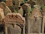 Cementerio jud&iacute;o del barrio de T&#345;eb&iacute;&#269;, en Praga.