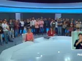 Trabajadores de RTVV protestan en directo por el cierre de Canal Nou.