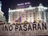 Pancarta de la marcha 'Rodea el Congreso' en el Paseo del Prado de Madrid.